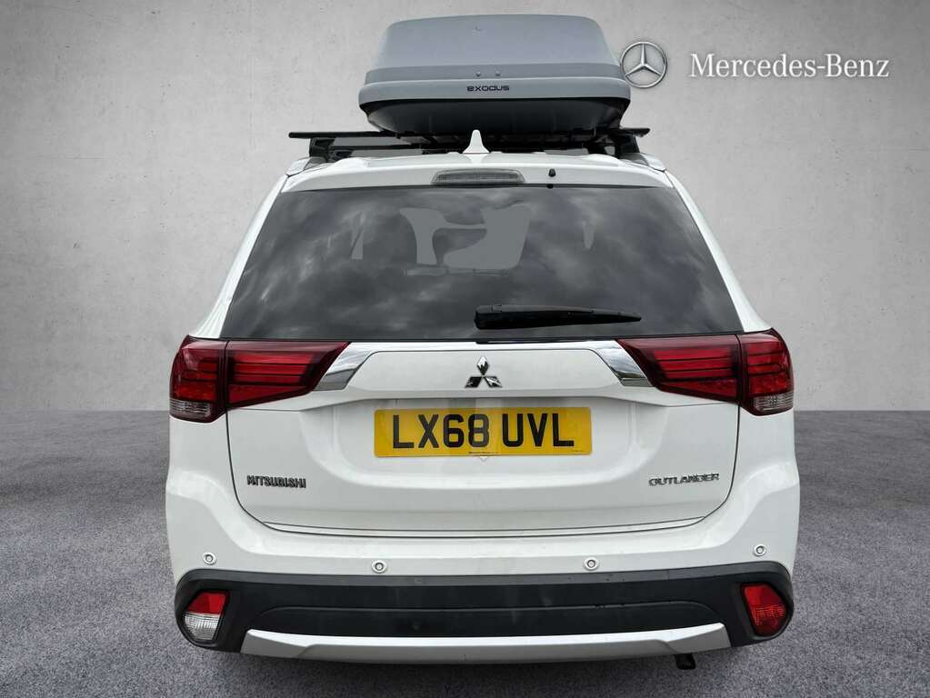 Mitsubishi Outlander 2.2 Di-d 3 2018 White #5