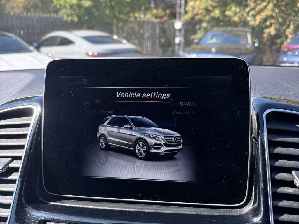 Mercedes-Benz GLE Class Black #43