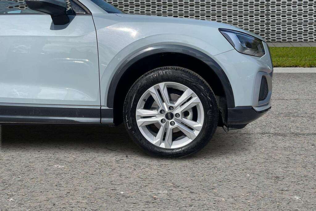 Audi Q2 30 Tfsi 116 Sport 2026 Grey #5