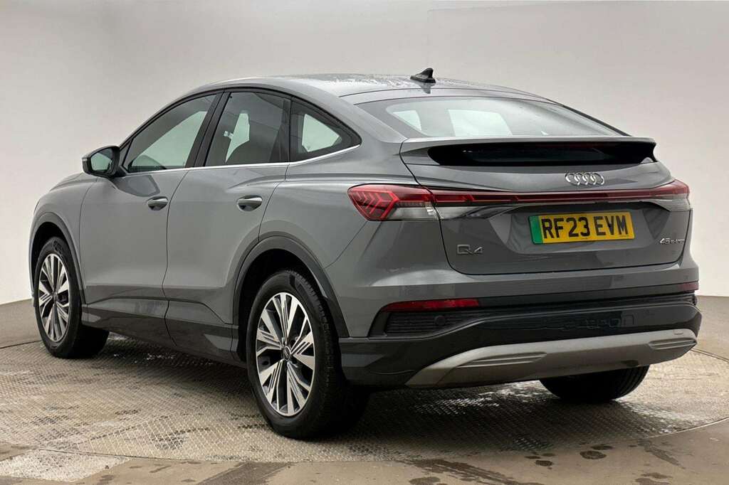 Audi Q4 E Tron 150Kw 40 82Kwh Sport 2023 Grey #3