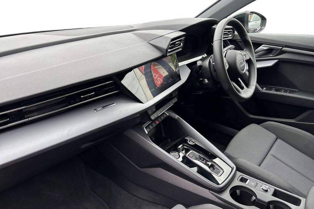 Audi A3 1.5 Tfsi 150 Sport S Tronic 2025 Black #2