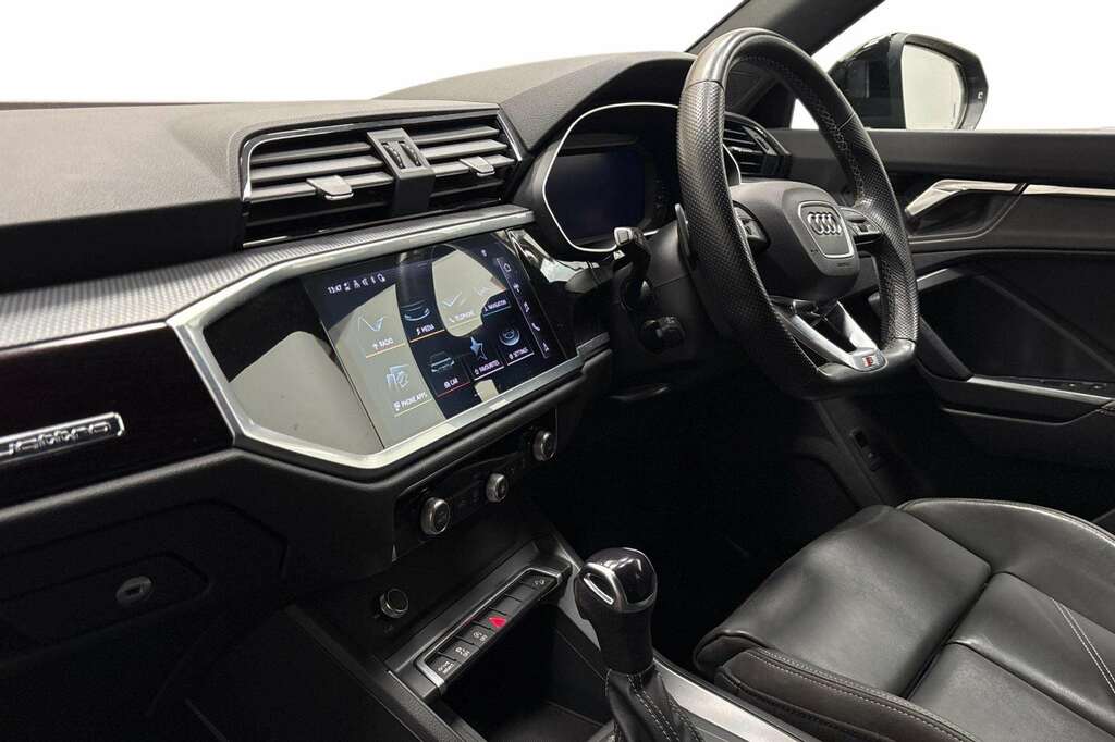 Audi Q3 40 Tfsi Quattro Black Edition S Tronic 2022 Black #2
