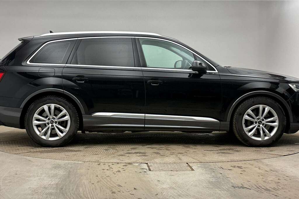 Audi Q7 55 Tfsi Quattro Sport Tiptronic 2022 Black #4