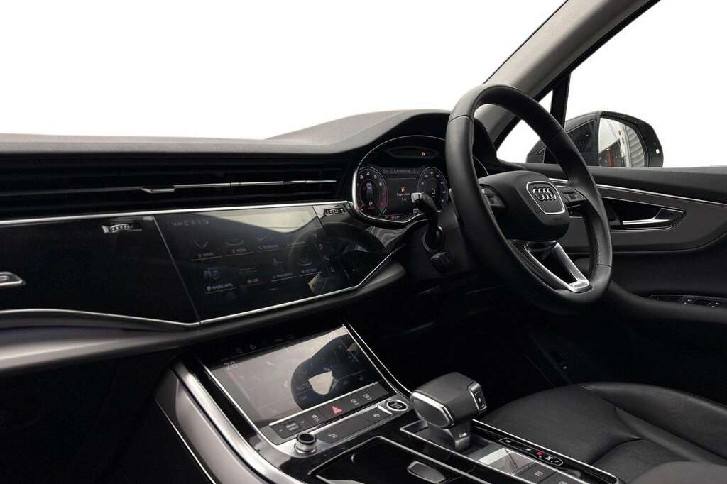 Audi Q7 55 Tfsi Quattro Sport Tiptronic 2022 Black #2
