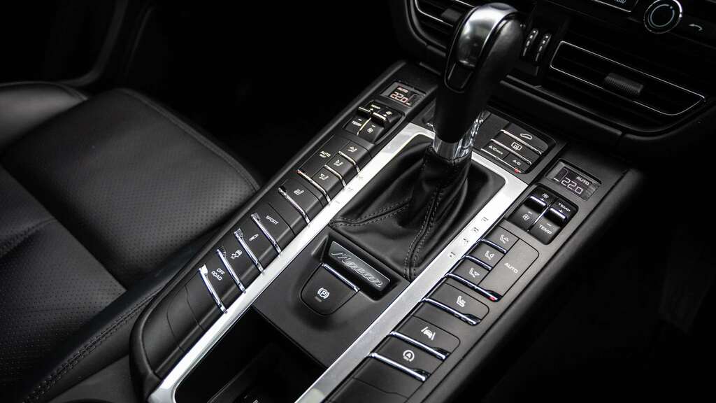 Porsche Macan Suv Pdk Black #22