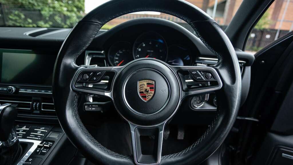Porsche Macan Suv Pdk Black #18