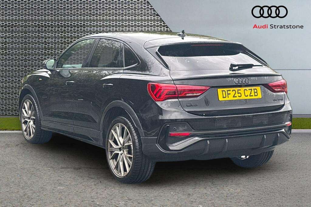Audi Q3 35 Tfsi Black Edition S Tronic 20 Alloy 202 #3