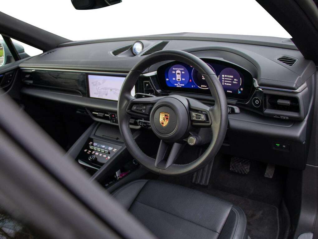Porsche Macan Electric 2025 Silver #5