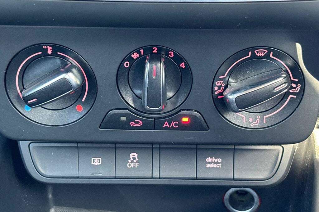 Audi A1 1.4 Tfsi 125 Black Edition Nav White #28