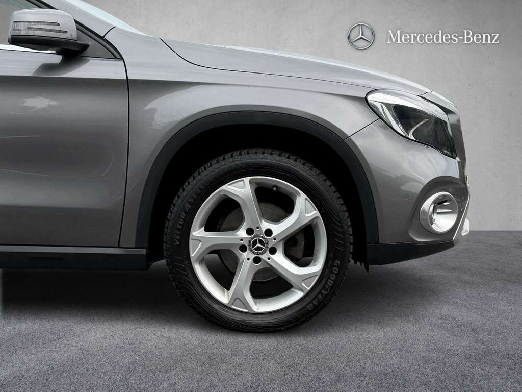 Mercedes-Benz GLA Class 200 Sport Executive 2018 Grey #3