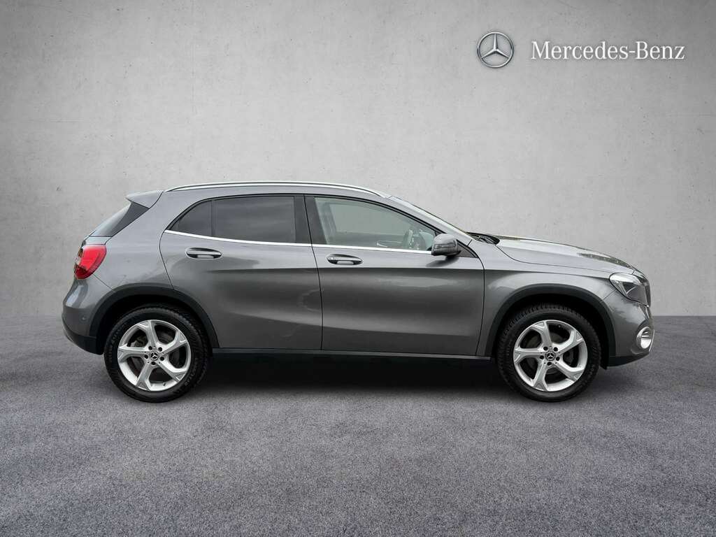 Mercedes-Benz GLA Class 200 Sport Executive 2018 Grey #4