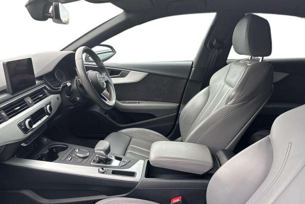 Audi A5 2.0 Tdi Ultra Sport Black #21