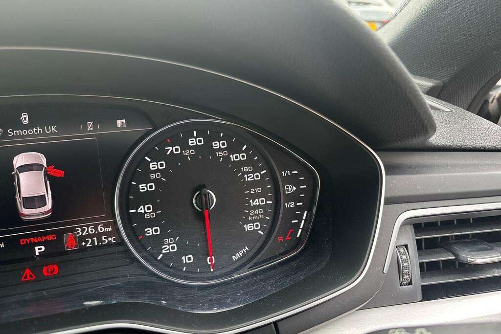 Audi A5 2.0 Tdi Ultra Sport Black #31