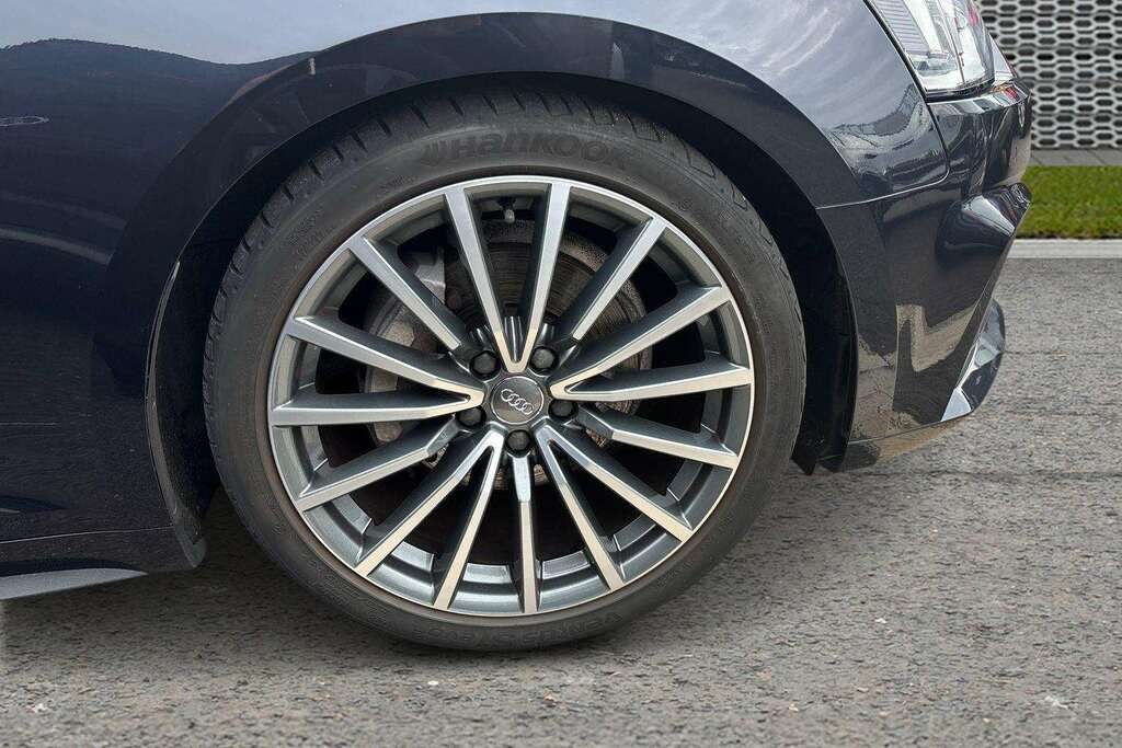 Audi A5 2.0 Tdi Ultra Sport Black #10