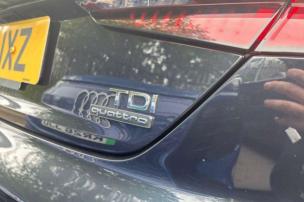 Audi A5 2.0 Tdi Ultra Sport Black #12