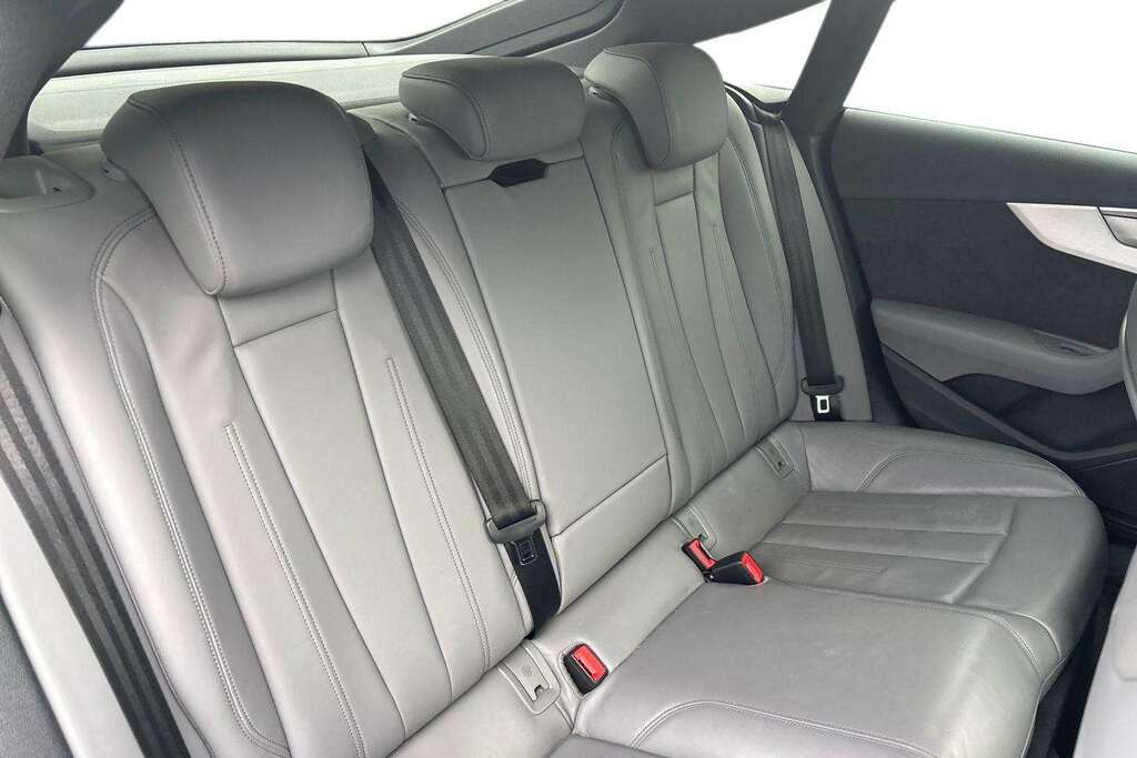 Audi A5 2.0 Tdi Ultra Sport Black #22