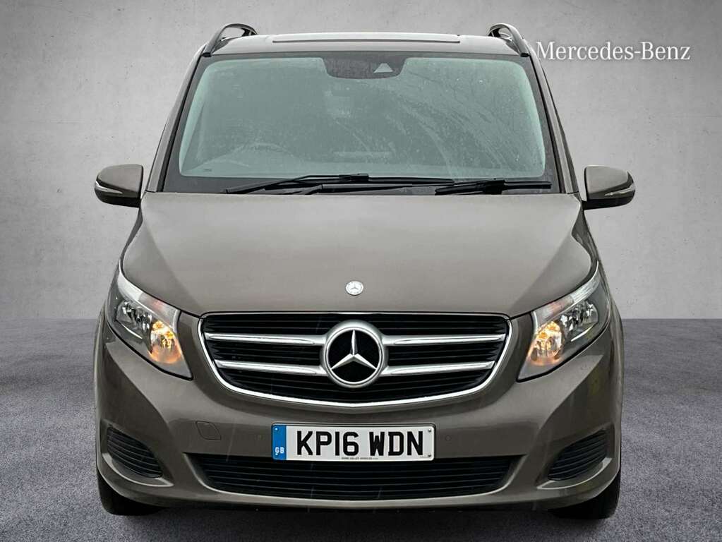 Mercedes-Benz V Class V220 Bluetec Se 2016 Grey #2
