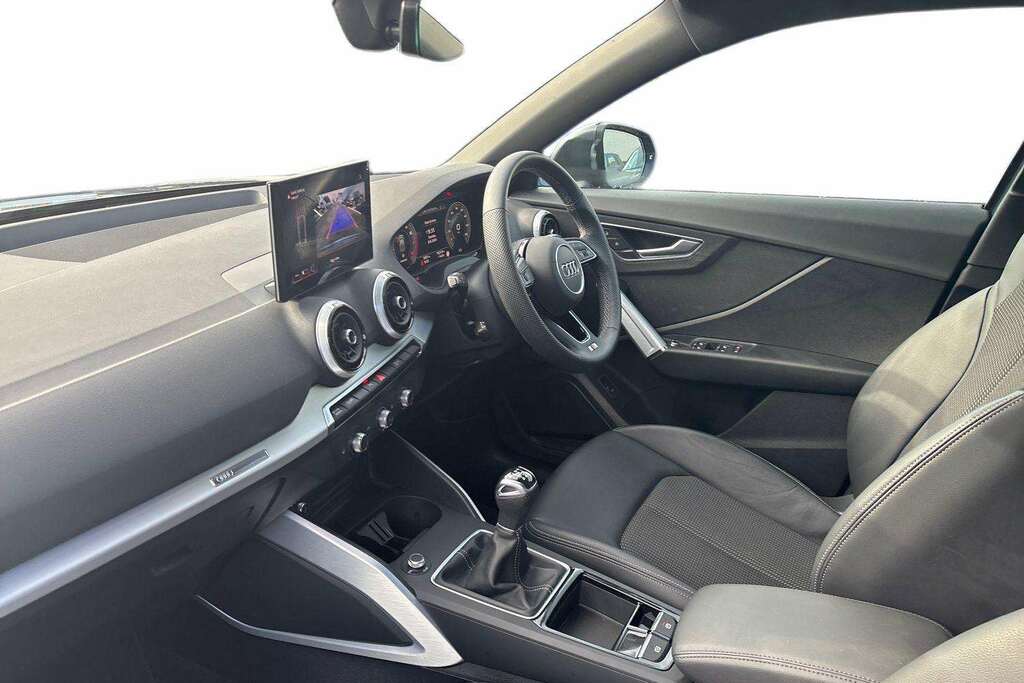 Audi Q2 30 Tfsi 116 S Line 2024 #2