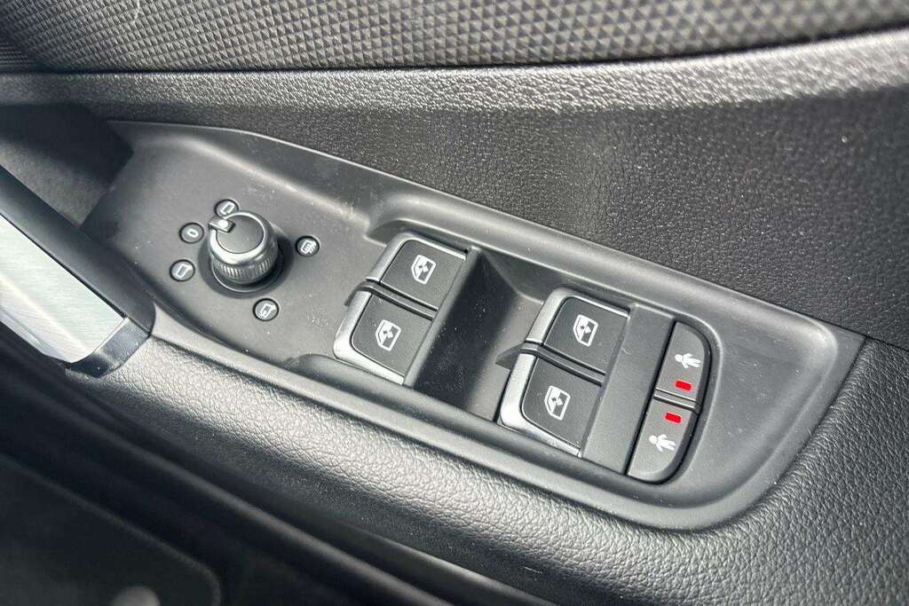 Audi Q2 35 Tfsi S Line S Tronic Tech Blue #14