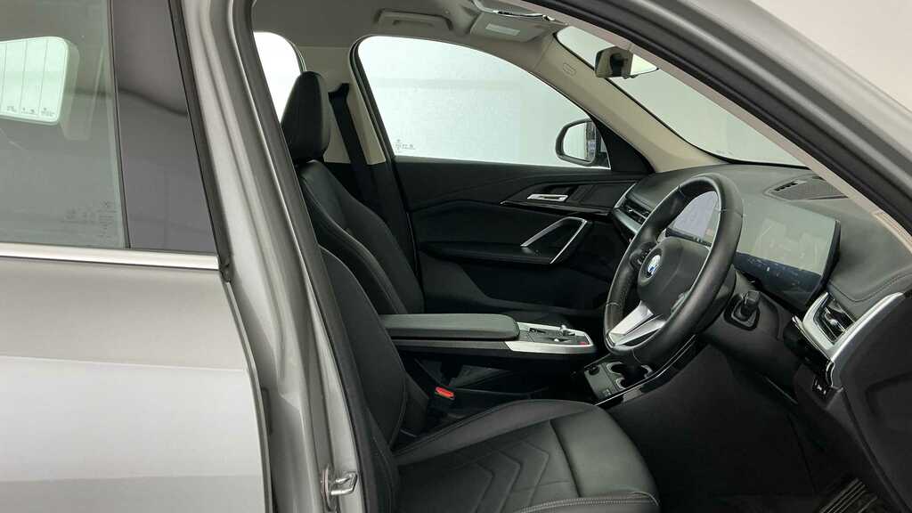BMW X1 Sdrive 18D Xline Step Blue #11