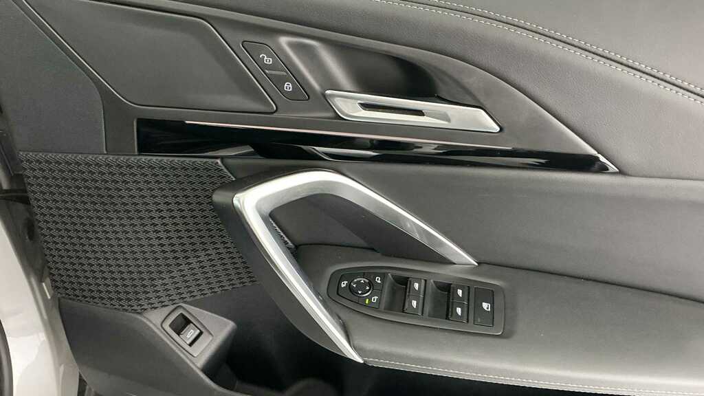 BMW X1 Sdrive 18D Xline Step Blue #18
