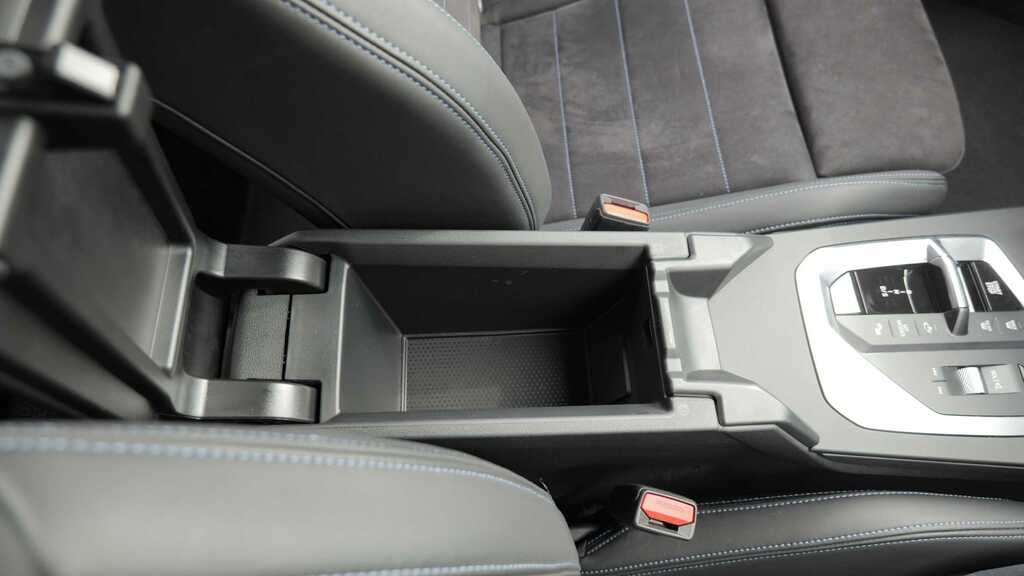BMW 2 Series 220I Mht Luxury Dct White #40