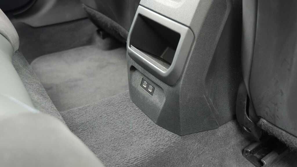 BMW 2 Series 220I Mht Luxury Dct White #29