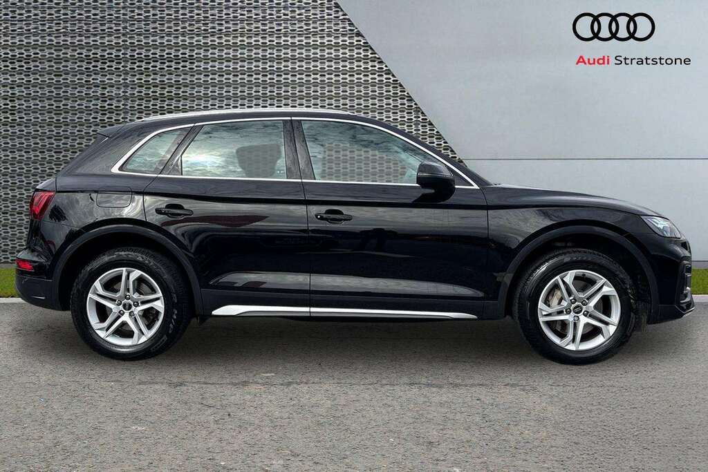 Audi Q5 50 Tfsi E Quattro Sport S Tronic 2023 Black #4