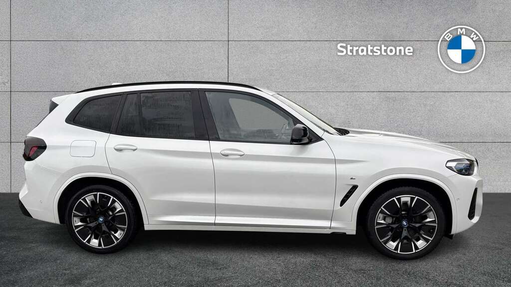 BMW iX3 210Kw M Sport Pro 80Kwh 2023 White #3