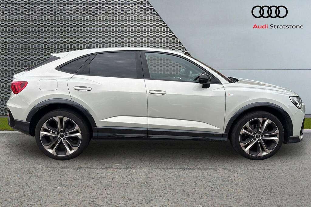 Audi Q3 35 Tfsi Black Edition S Tronic 2023 Silver #4