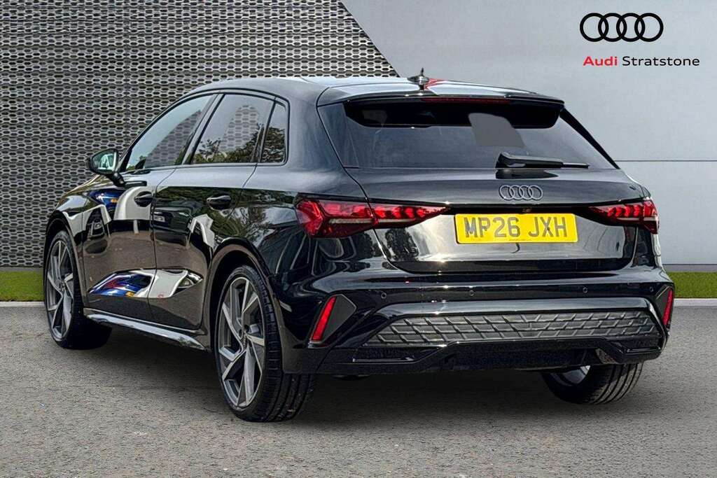 Audi A3 1.5 Tfsi 150 Black Edition S Tronic 2026 Black #3