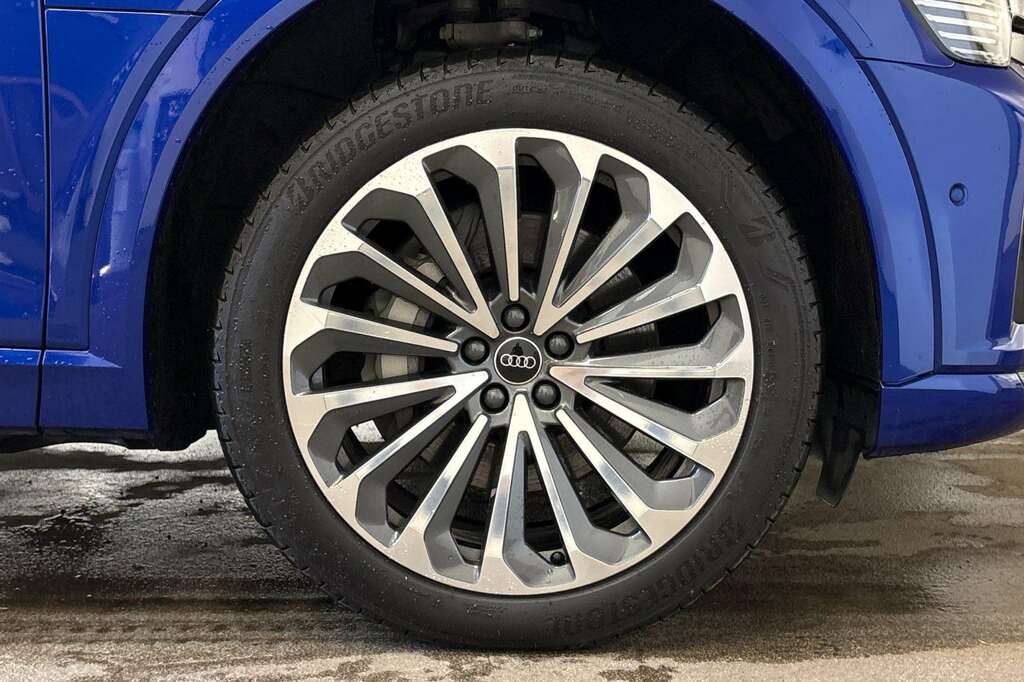 Audi Q8 e tron 300Kw 55 Quattro 114Kwh S Line 2023 Blue #5