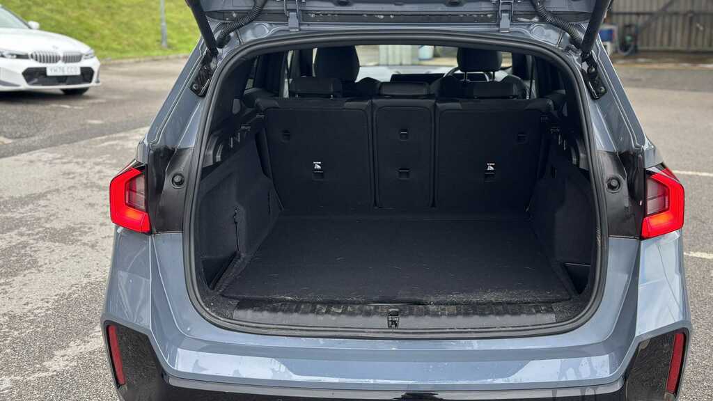 BMW iX1 150Kw Edrive20 Shadow Edition 65Kwh White #27