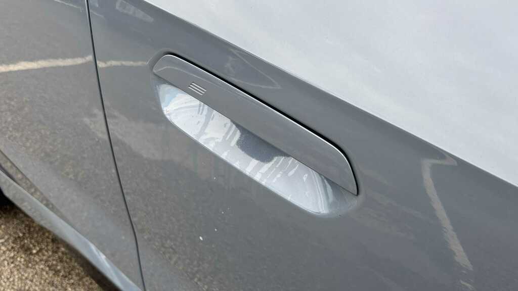 BMW iX1 150Kw Edrive20 Shadow Edition 65Kwh White #8