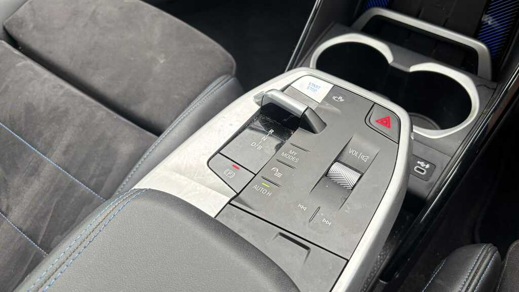 BMW iX1 150Kw Edrive20 Shadow Edition 65Kwh White #23