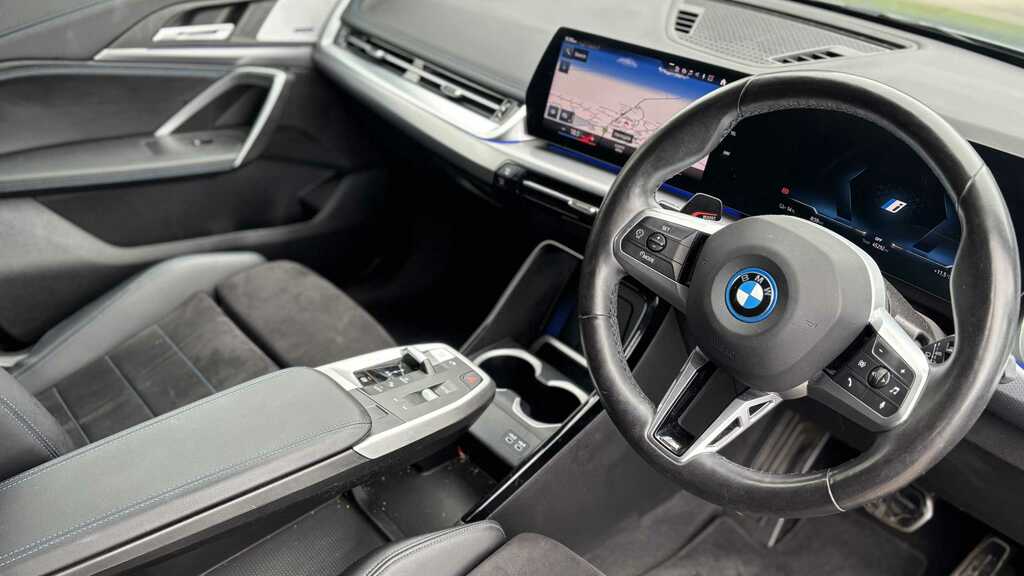BMW iX1 150Kw Edrive20 Shadow Edition 65Kwh White #9