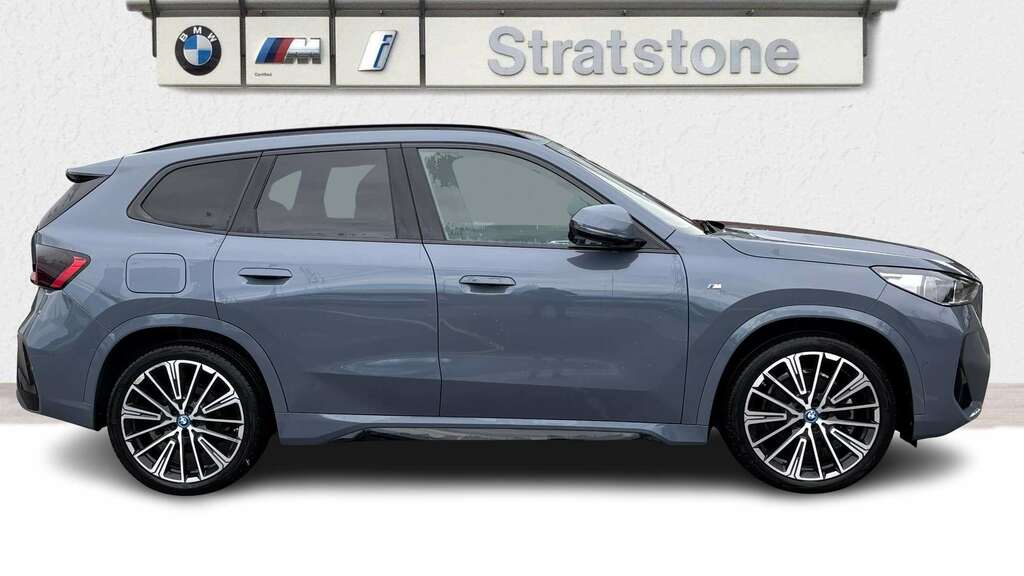 BMW iX1 150Kw Edrive20 Shadow Edition 65Kwh 2026 Grey #3