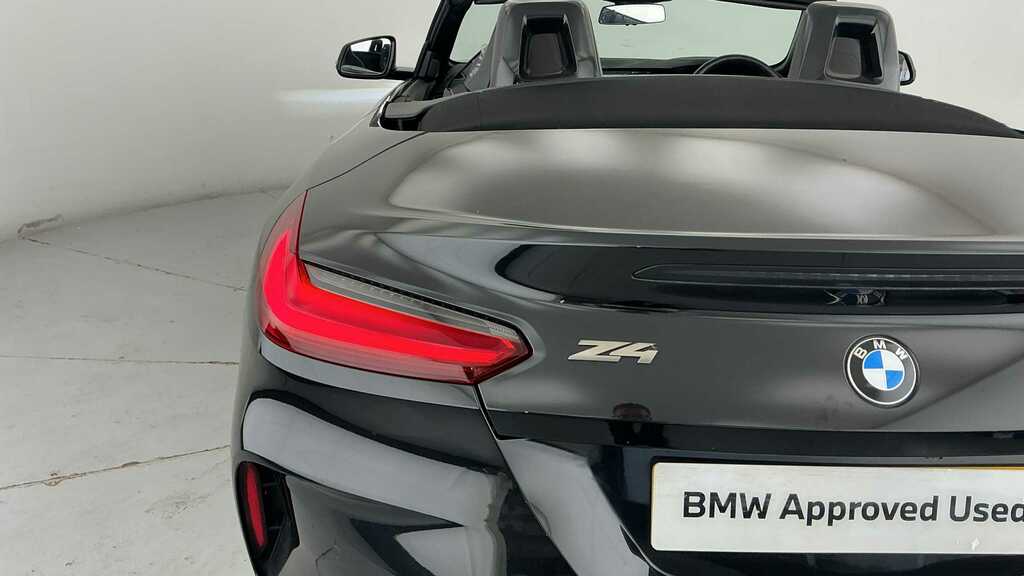 BMW Z4 Sdrive M40i Black #36
