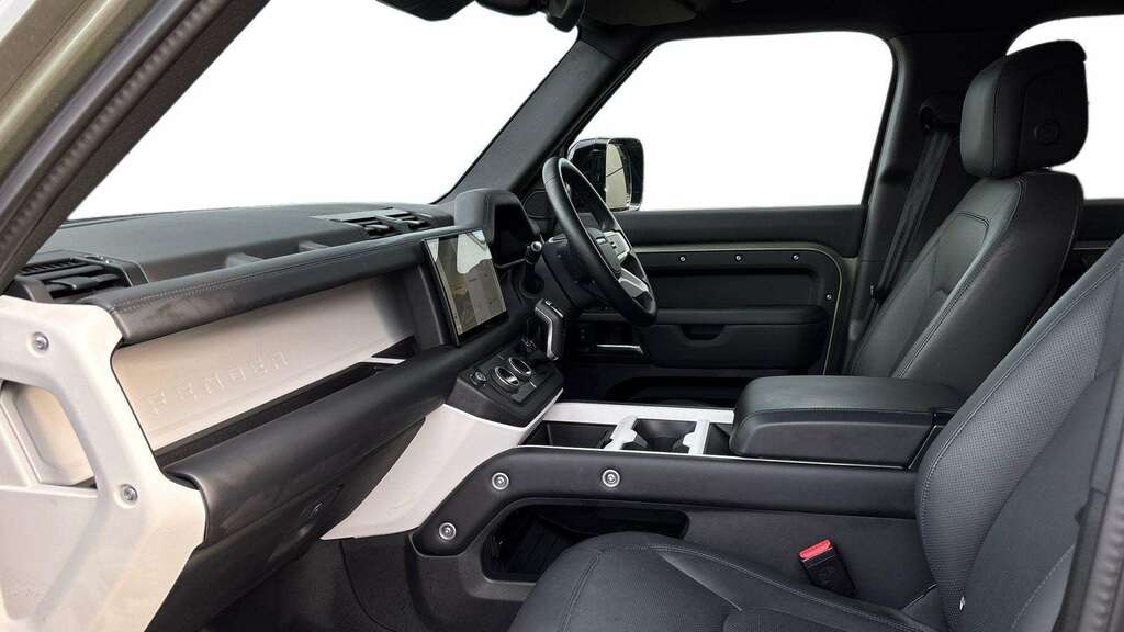Land Rover Defender 110 3.0 D350 X-dynamic Hse 110 7 Seat 2025 Green #3
