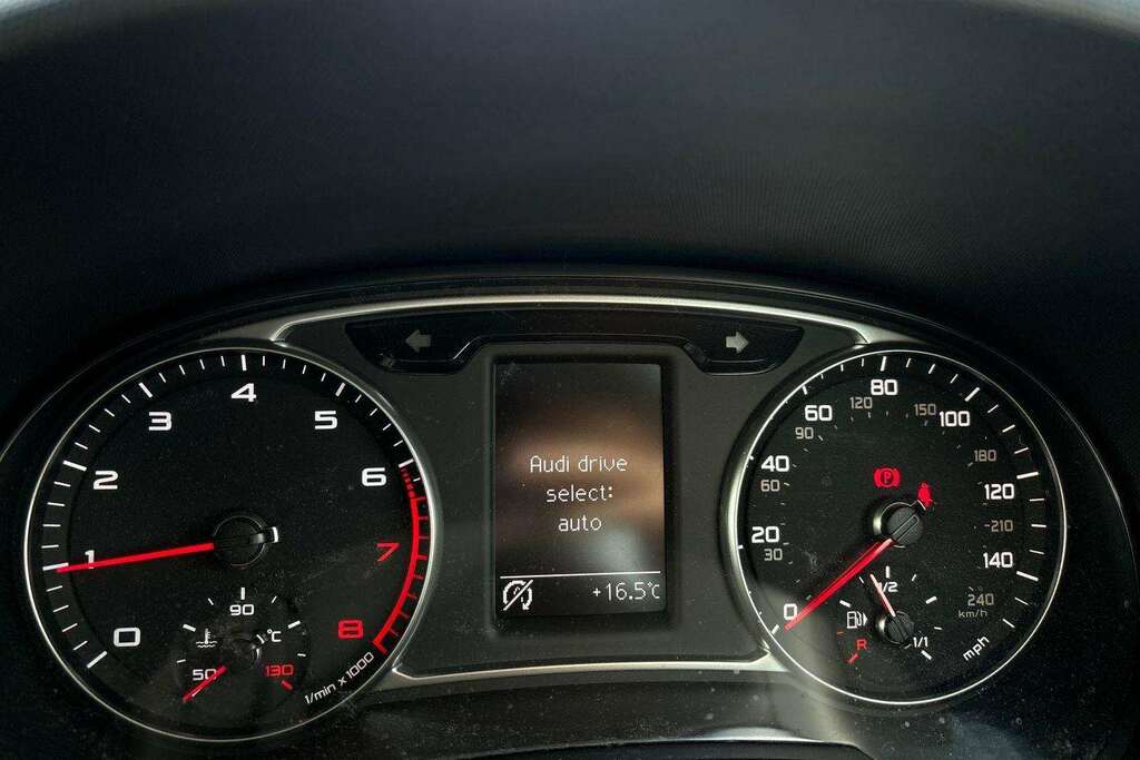Audi A1 1.6 Sportback Tdi S Line 114 Bhp Grey #30