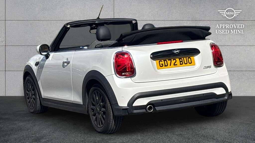 Mini Convertible 1.5 Cooper Classic 2023 White #2
