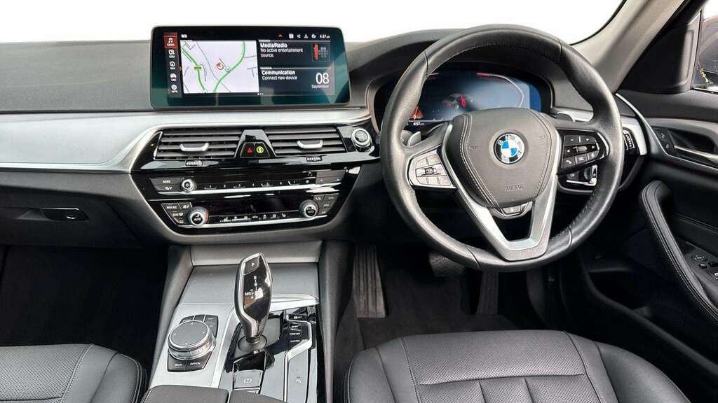 BMW 5 Series 520I Mht Se Step 2022 Grey #6