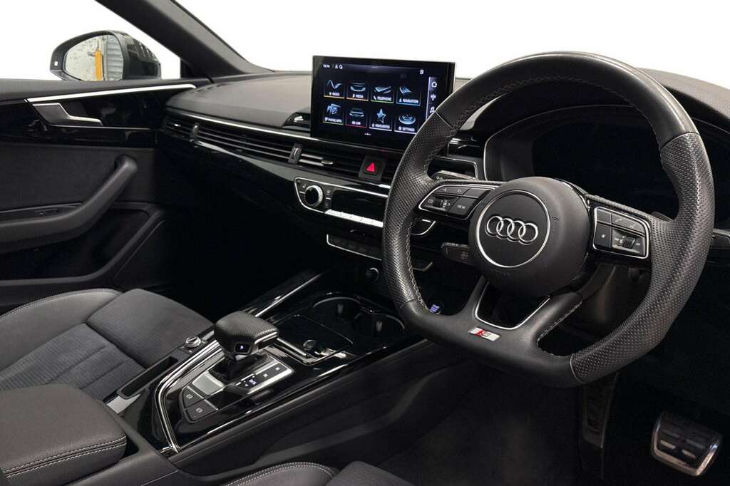 Audi A5 35 Tfsi Black Edition S Tronic 2023 White #6