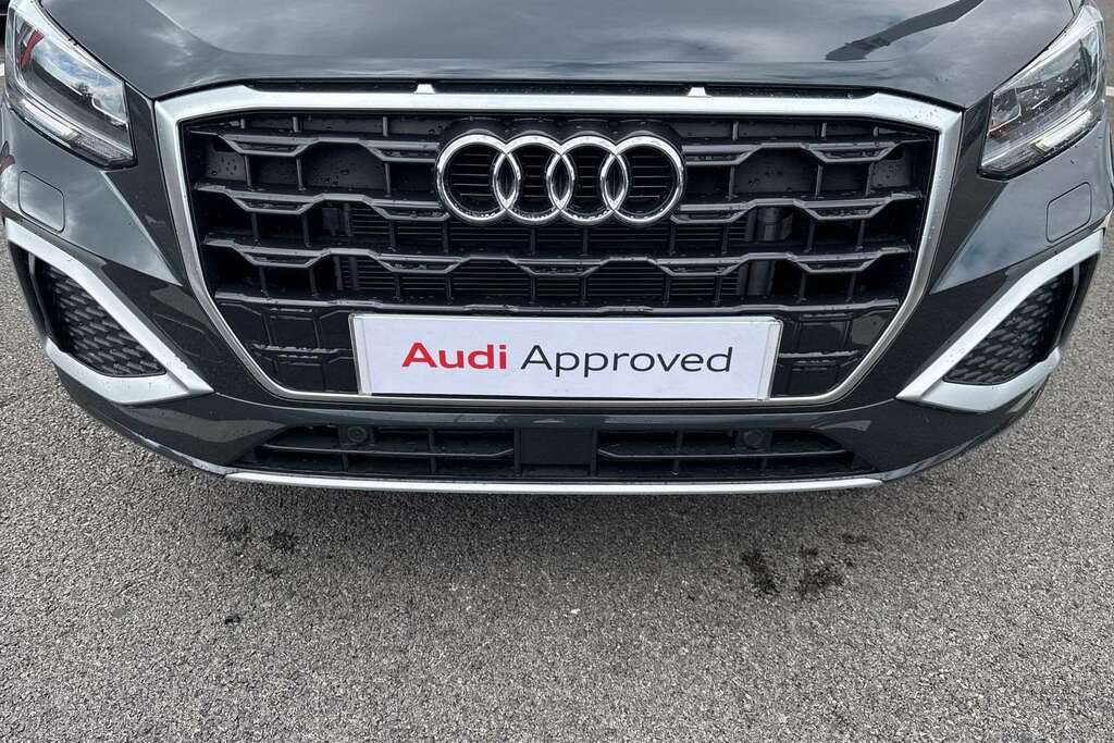 Audi Q2 35 Tfsi Black Edition S Tronic Black #37