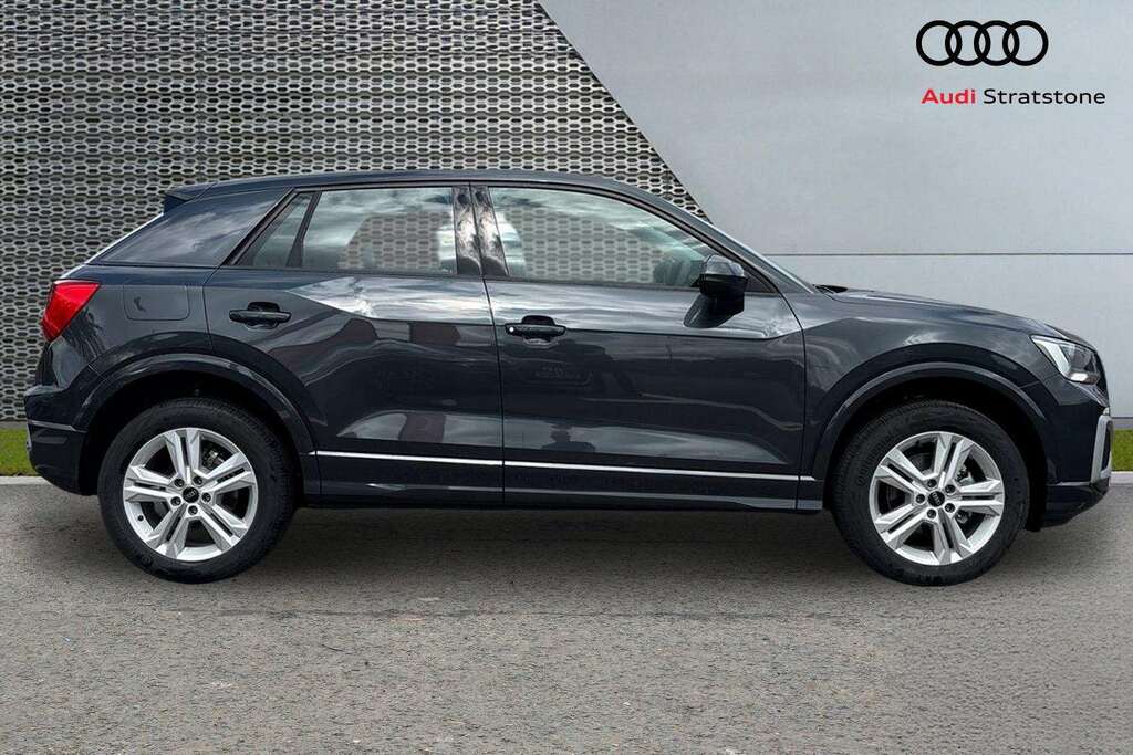 Audi Q2 30 Tfsi 116 Sport 2026 Grey #4