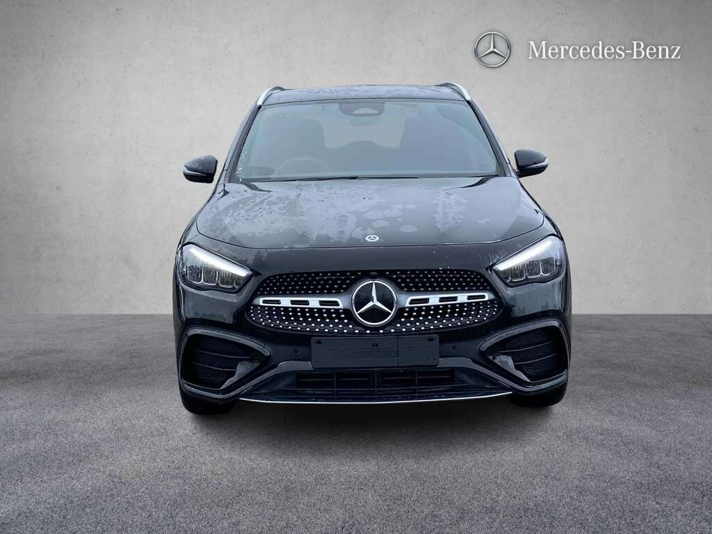 Mercedes-Benz GLA Class 200D Amg Line Executive 2026 Black #2