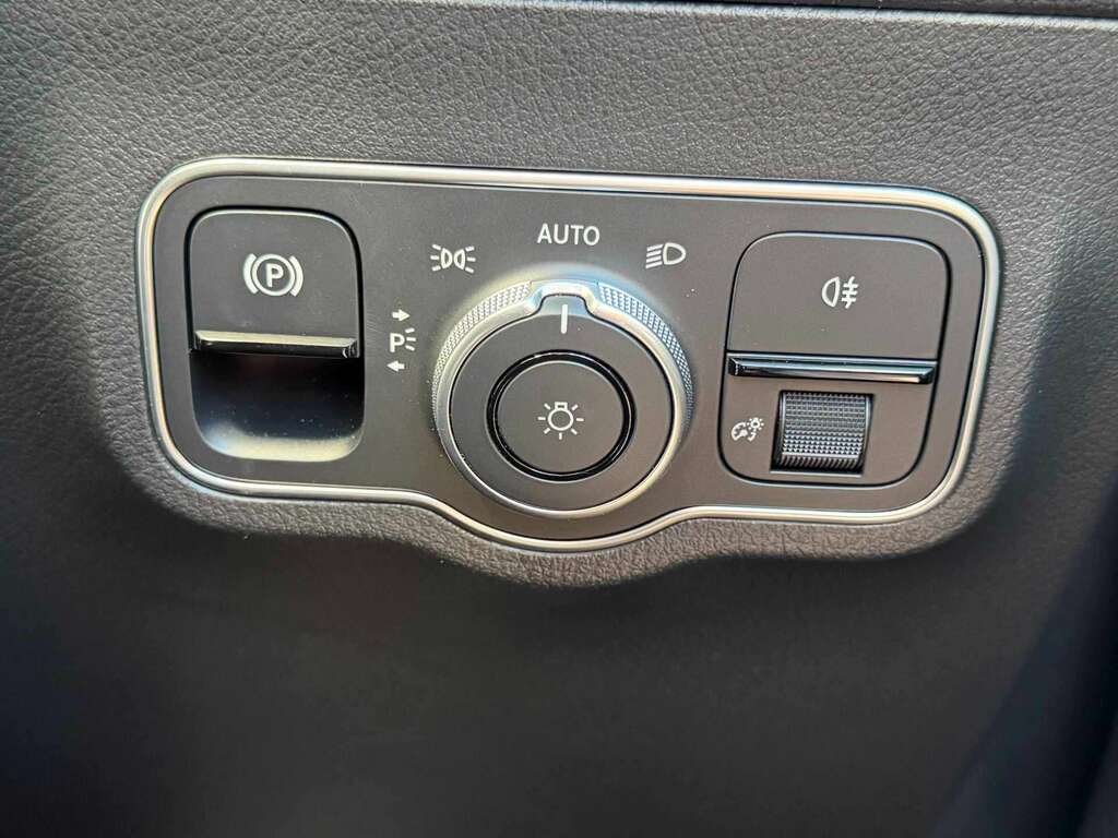 Mercedes-Benz GLA Class Gla 220D 4Matic Amg Line Executive Grey #31