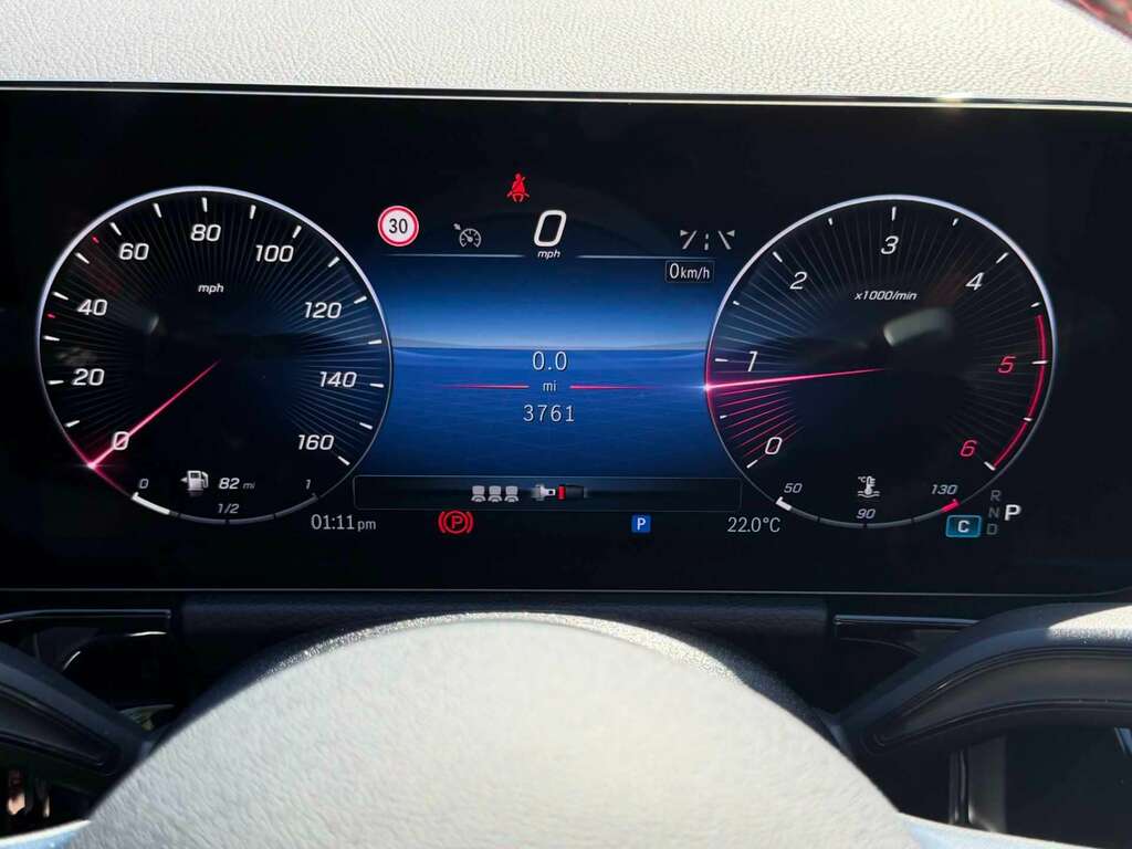 Mercedes-Benz GLA Class Gla 220D 4Matic Amg Line Executive Grey #26