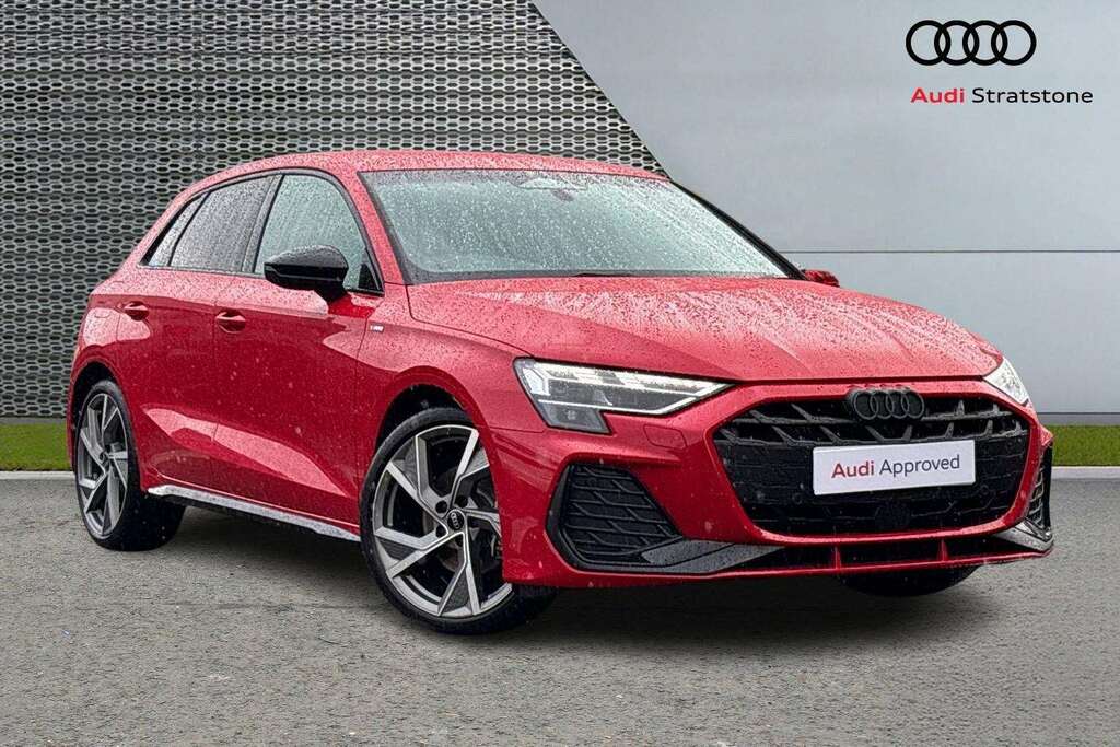 Audi A3 1.5 Tfsi 150 Black Edition S Tronic 2026 Red