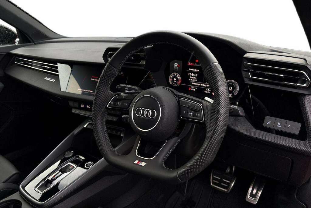 Audi A3 1.5 Tfsi 150 Black Edition S Tronic 2026 Red #6